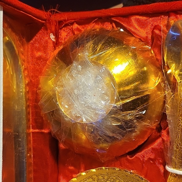 Vintage Traditional India Brass Decorative Bowl Set Red Velvet Box - Picture 8 of 11